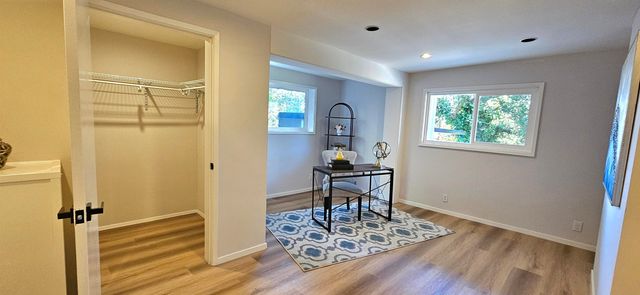 7030 Snake Rd, Oakland, CA 94611