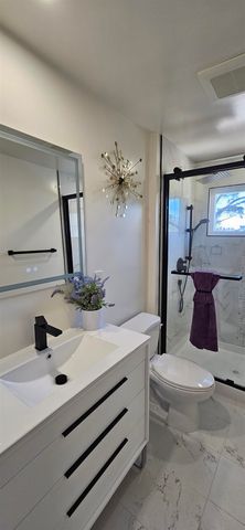 7030 Snake Rd, Oakland, CA 94611