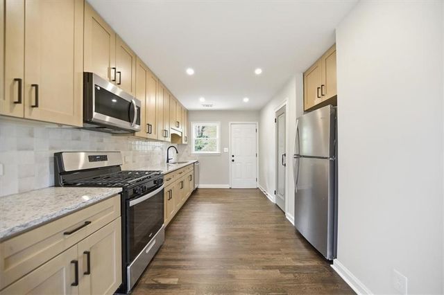 2283 Scotty Circle, Decatur, GA 30032