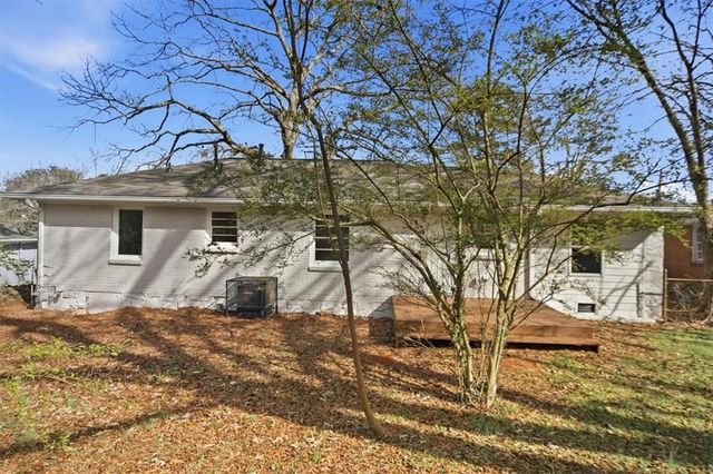 2283 Scotty Circle, Decatur, GA 30032