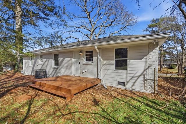 2283 Scotty Circle, Decatur, GA 30032