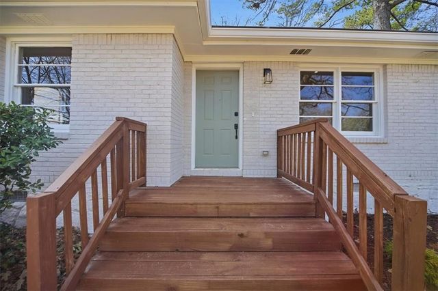 2283 Scotty Circle, Decatur, GA 30032