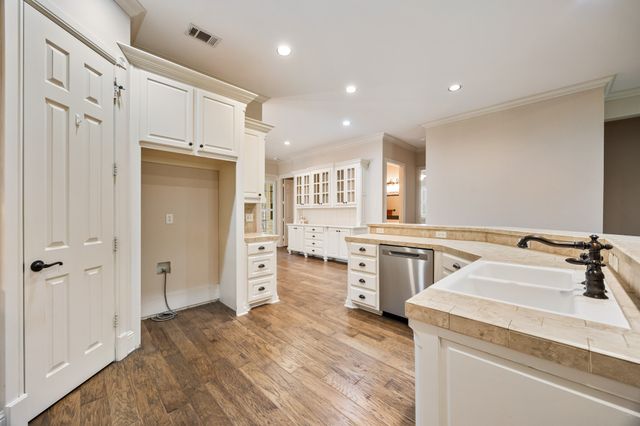 895 Ivy Lane, Rockwall, TX 75087