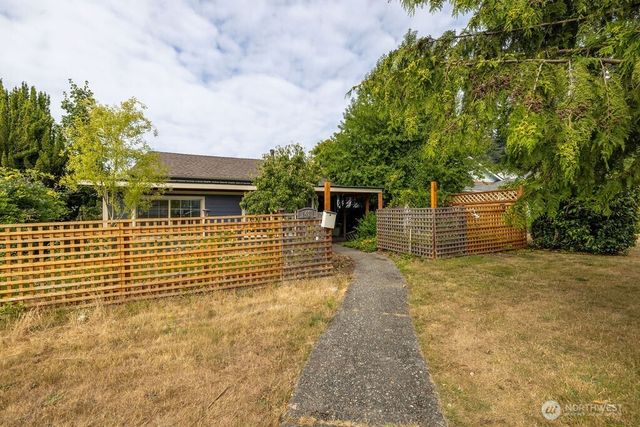 1427 E 3rd Street, Port Angeles, WA 98362