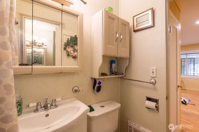 1427 E 3rd Street, Port Angeles, WA 98362