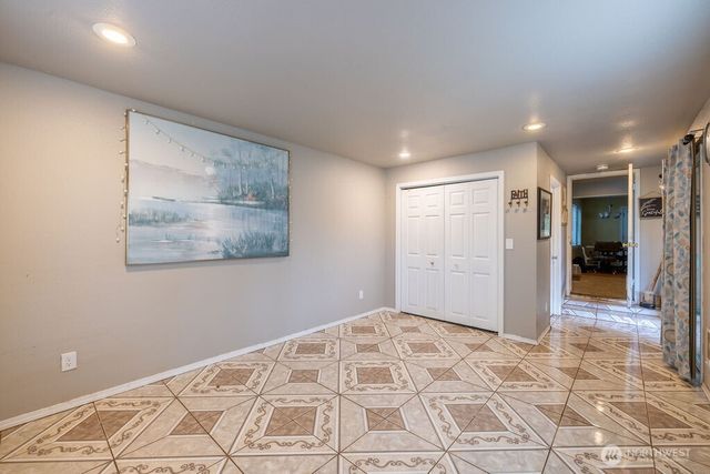 1427 E 3rd Street, Port Angeles, WA 98362