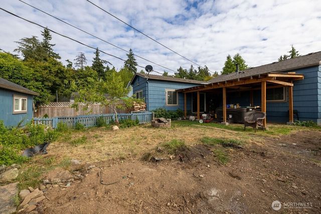 1427 E 3rd Street, Port Angeles, WA 98362