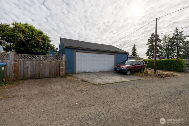 1427 E 3rd Street, Port Angeles, WA 98362