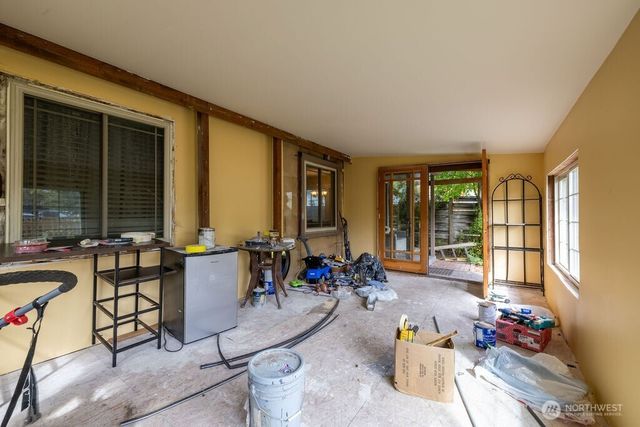 1427 E 3rd Street, Port Angeles, WA 98362