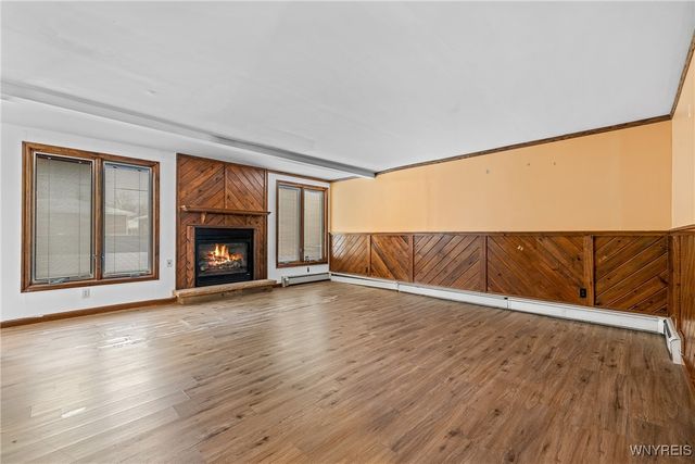 121 Elmsford Drive, West Seneca, NY 14224