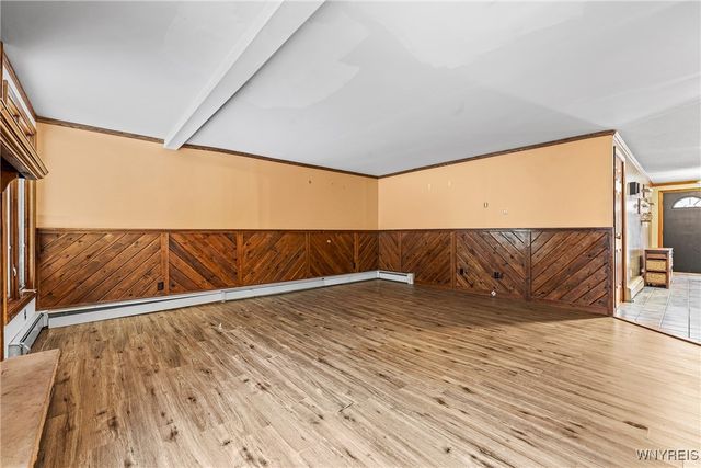 121 Elmsford Drive, West Seneca, NY 14224