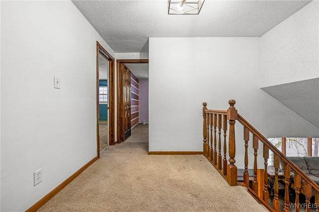 121 Elmsford Drive, West Seneca, NY 14224