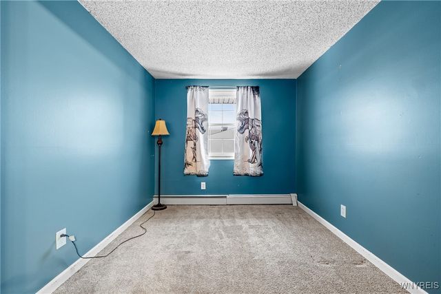 121 Elmsford Drive, West Seneca, NY 14224