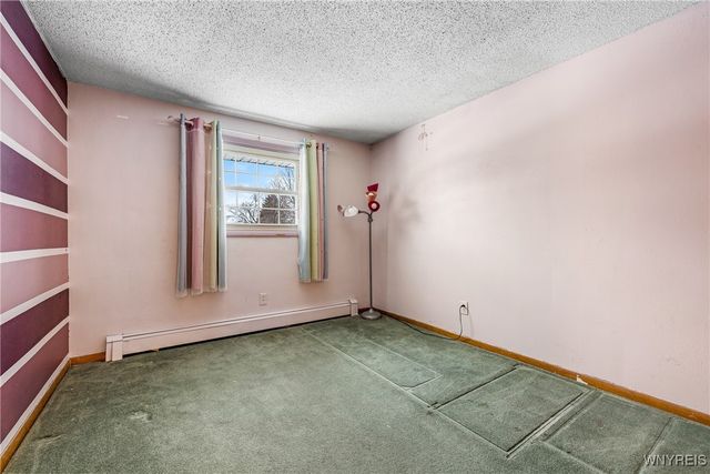 121 Elmsford Drive, West Seneca, NY 14224