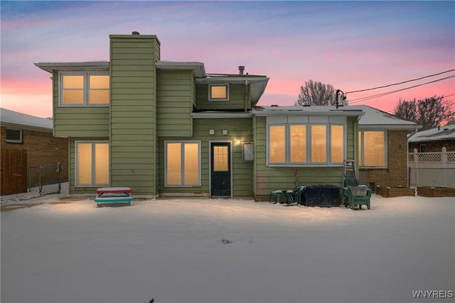 121 Elmsford Drive, West Seneca, NY 14224