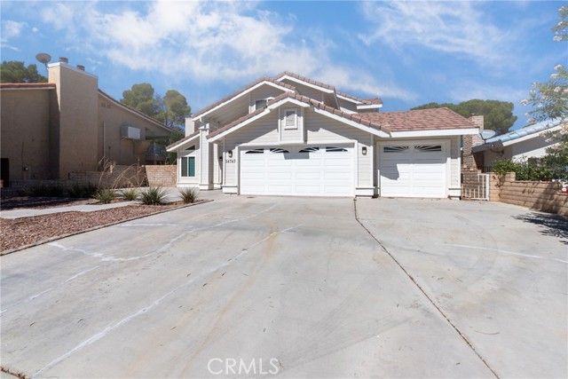 14743 BLUE GRASS Drive, Helendale, CA 92342