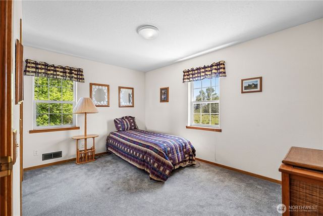 103 W Little Island Road, Cathlamet, WA 98612