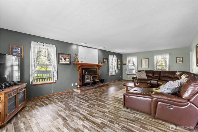 103 W Little Island Road, Cathlamet, WA 98612
