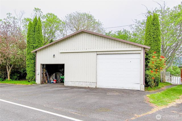 103 W Little Island Road, Cathlamet, WA 98612