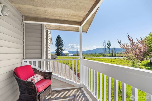 103 W Little Island Road, Cathlamet, WA 98612