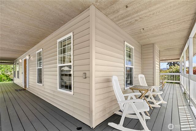 103 W Little Island Road, Cathlamet, WA 98612