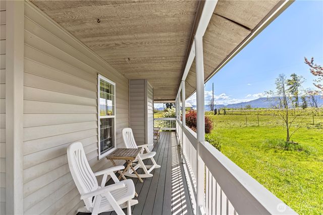 103 W Little Island Road, Cathlamet, WA 98612