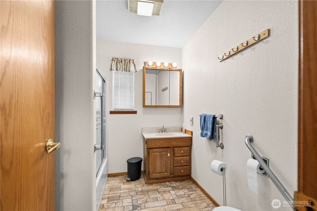 103 W Little Island Road, Cathlamet, WA 98612