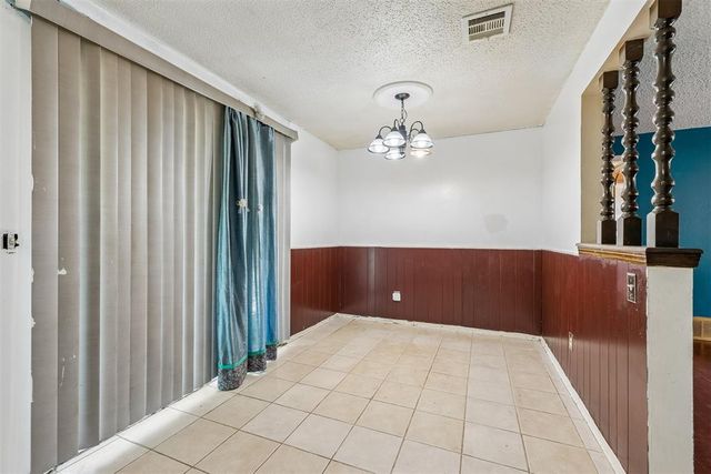 5224 S Briarwood Drive, Oklahoma City, OK 73135