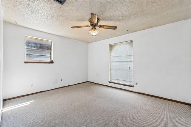 5224 S Briarwood Drive, Oklahoma City, OK 73135