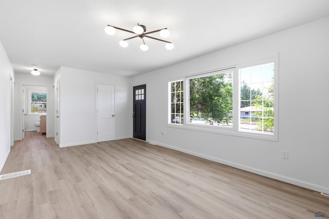 3950 TWILIGHT DR, Rapid City, SD 57703