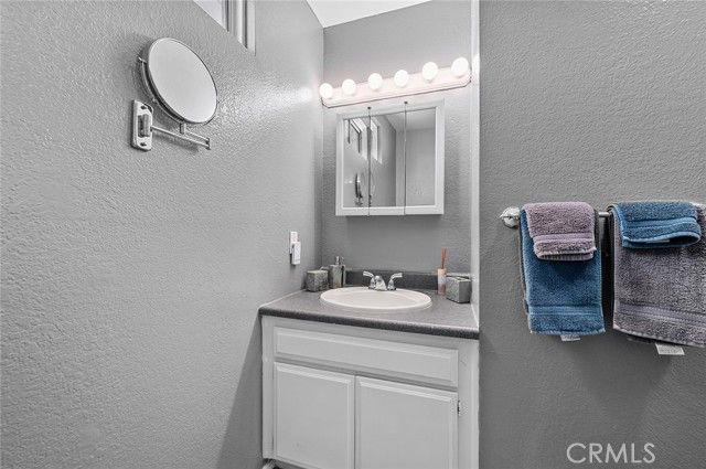 17616 Sutherland, Lake Elsinore, CA 92530