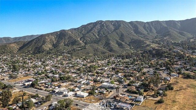 17616 Sutherland, Lake Elsinore, CA 92530