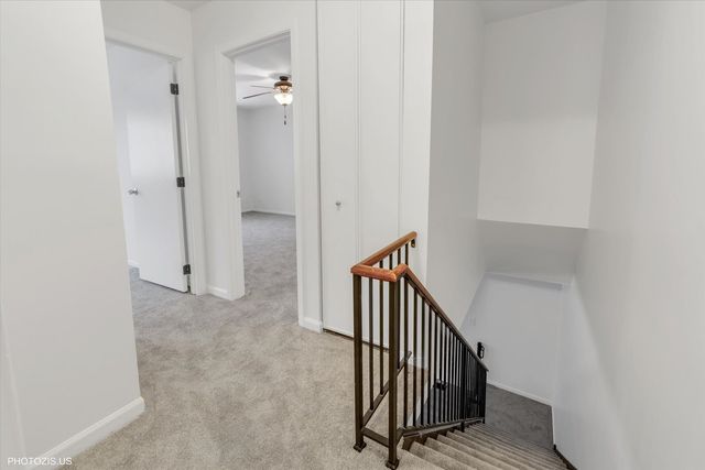 854 Cambridge Place 128C, Wheeling, IL 60090