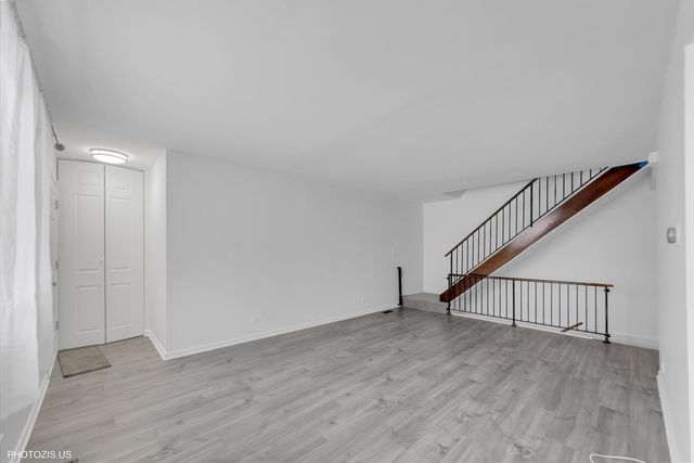 854 Cambridge Place 128C, Wheeling, IL 60090