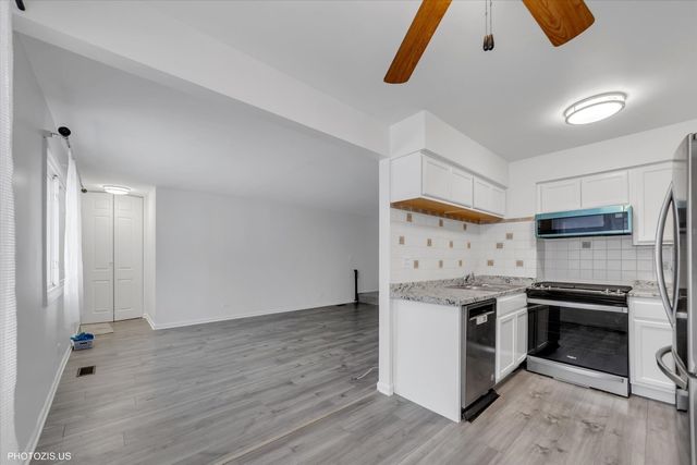 854 Cambridge Place 128C, Wheeling, IL 60090