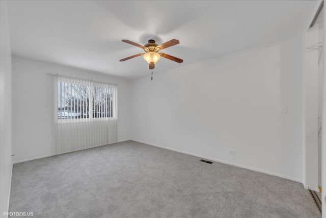 854 Cambridge Place 128C, Wheeling, IL 60090