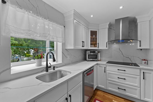 21 William Ward, Uxbridge, MA 01569