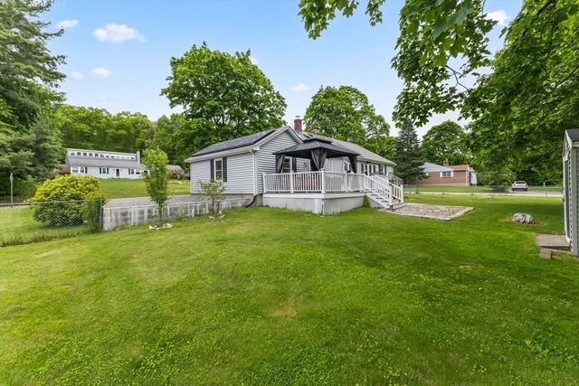 21 William Ward, Uxbridge, MA 01569
