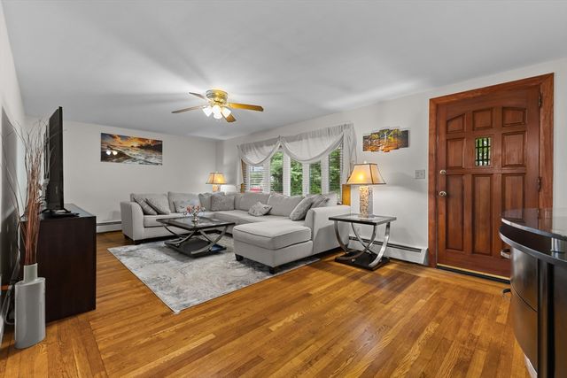 21 William Ward, Uxbridge, MA 01569
