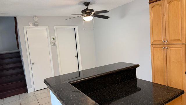 882 Springdale Circle 88-b, Palm Springs, FL 33461