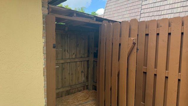 882 Springdale Circle 88-b, Palm Springs, FL 33461