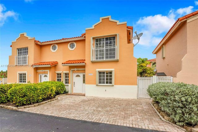 7773 SW 94th Ln, Miami, FL 33156