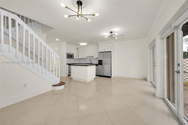 7773 SW 94th Ln, Miami, FL 33156