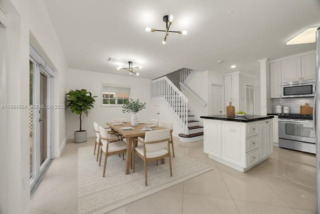 7773 SW 94th Ln, Miami, FL 33156