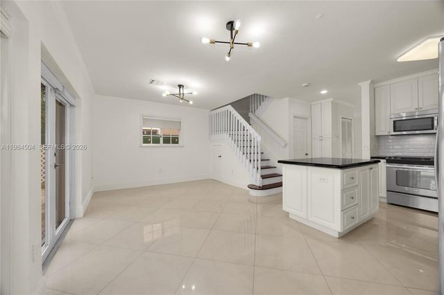 7773 SW 94th Ln, Miami, FL 33156