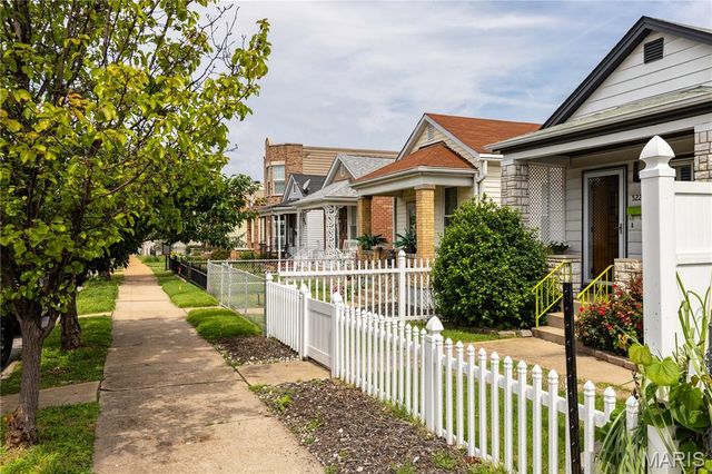 2618 Pearl Avenue, St Louis, MO 63139
