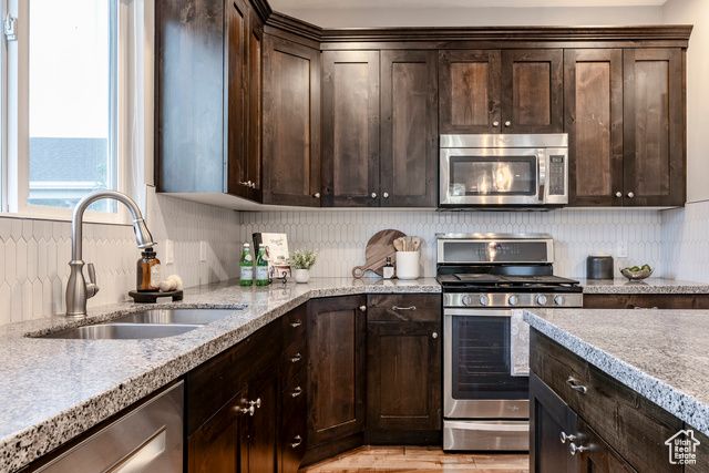 681 S VANCE DR, Layton, UT 84041