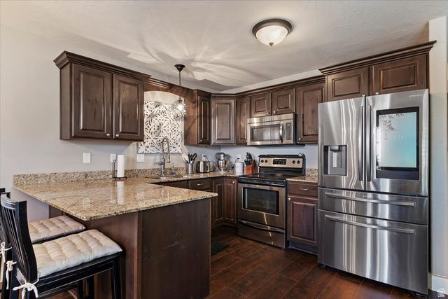 2064 S ORCHARD DR, Bountiful, UT 84010