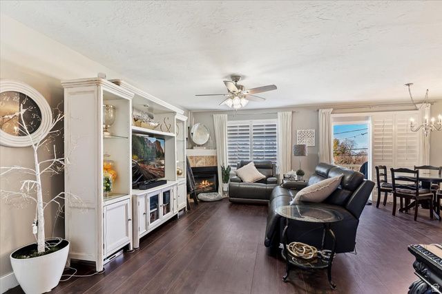 2064 S ORCHARD DR, Bountiful, UT 84010