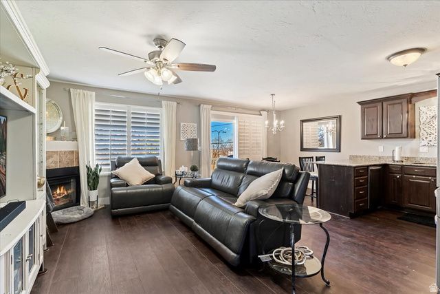 2064 S ORCHARD DR, Bountiful, UT 84010